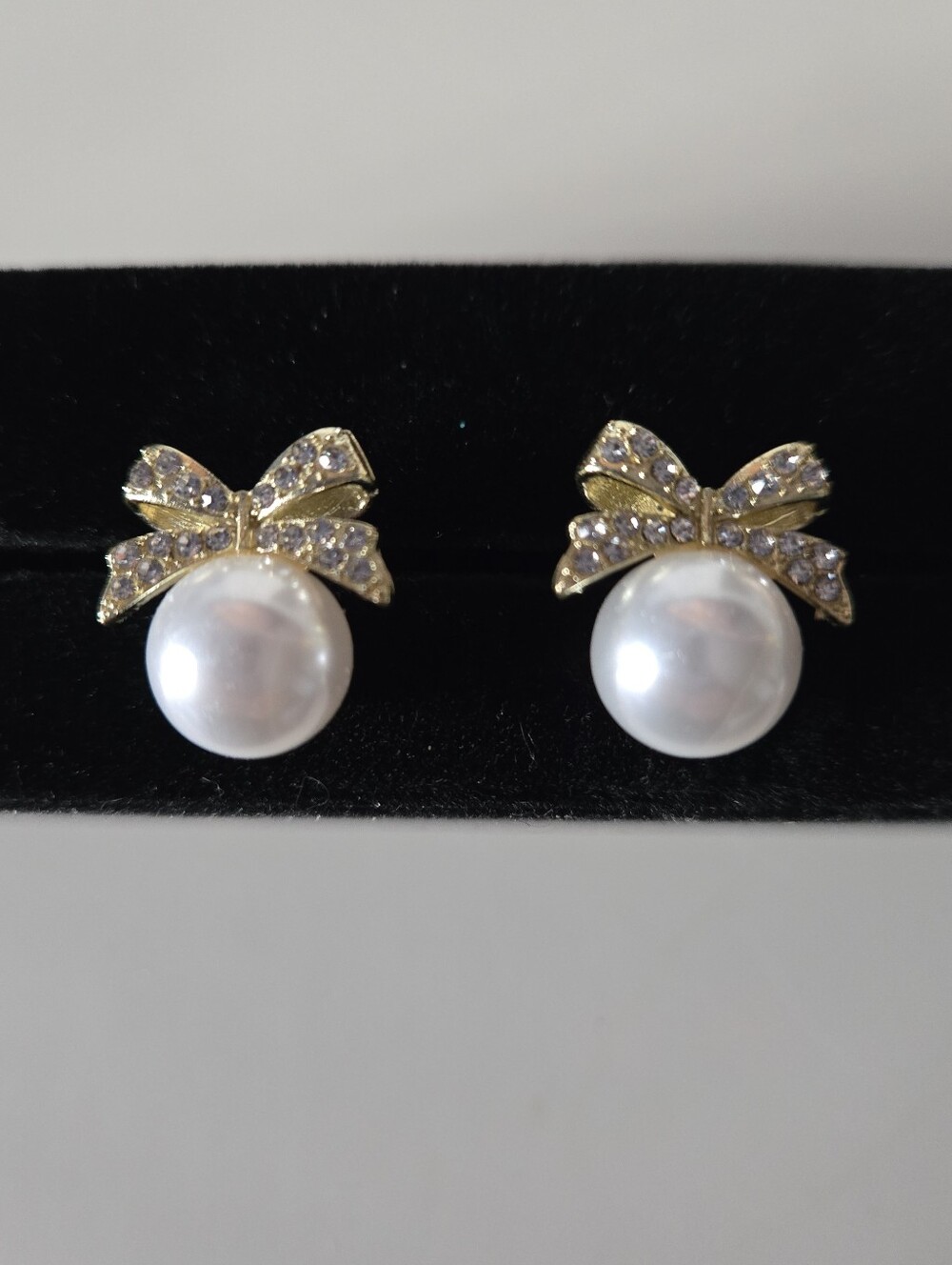 Gold Bow Pearl Stud Earrings - Elegant Women Jewelry